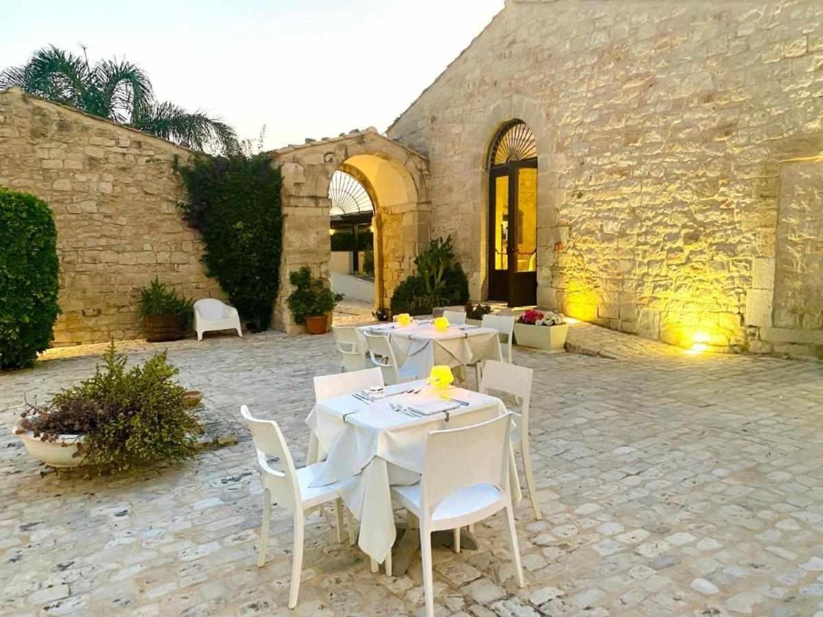 Torre Dantona Country Suites Поццалло Экстерьер фото